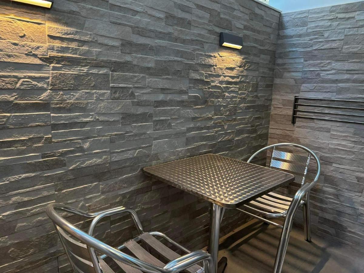 Atlantis Apartments Artemida  Ngoại thất bức ảnh