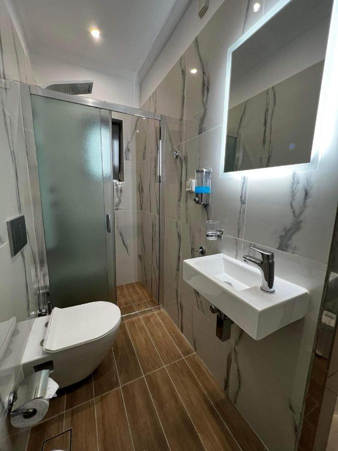Atlantis Apartments Artemida  Ngoại thất bức ảnh