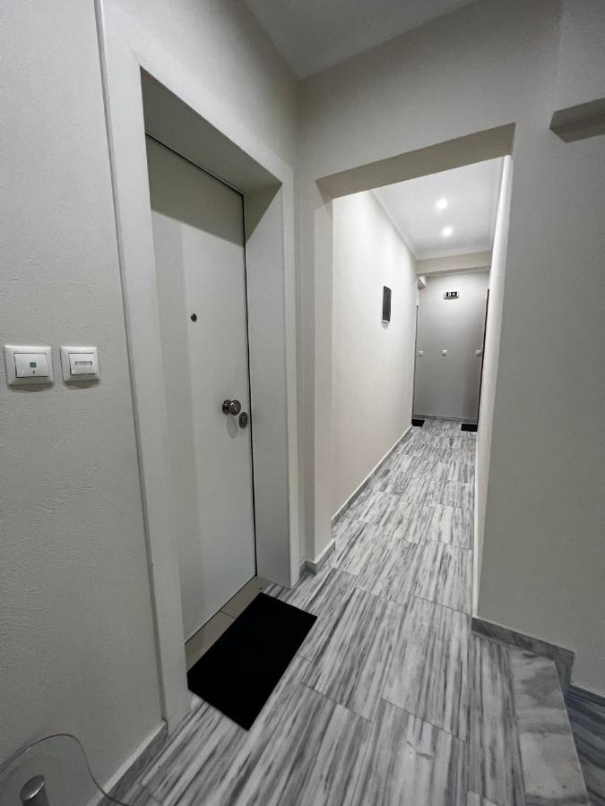 Atlantis Apartments Artemida  Ngoại thất bức ảnh